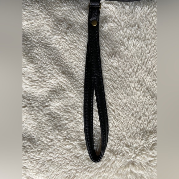 ROOTS WRISTLET - Picture 4 of 4